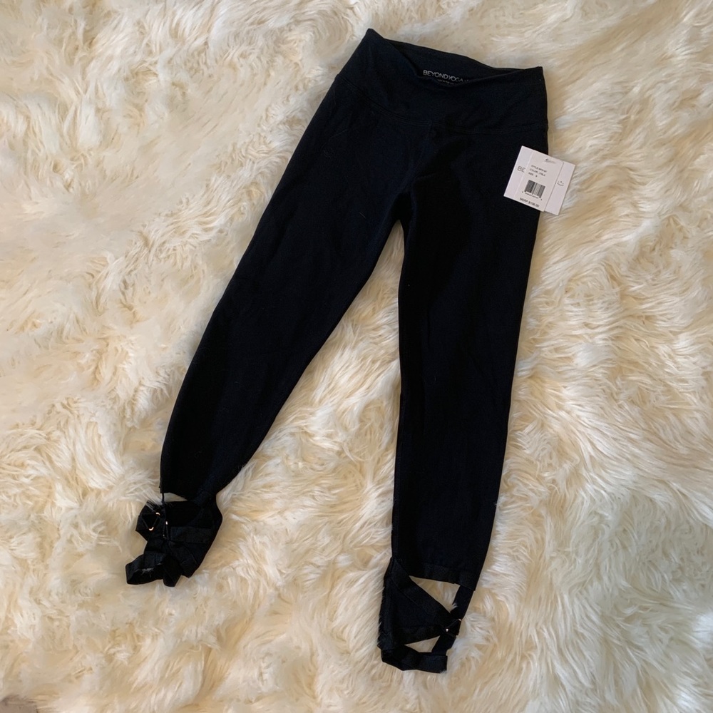 Beyond Yoga | Live Free Or Tie Hard Legging - Picture 3 of 8